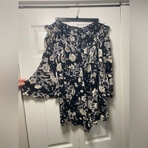 Women’s Romper, Off the Shoulder Long Sleeve 
Size 2X